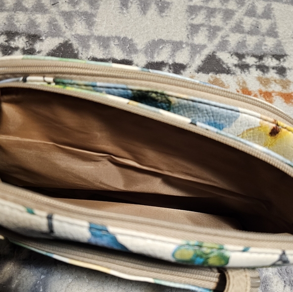 MultiSac bag with neutral background and floral print spring summer vacation - Picture 3 of 10